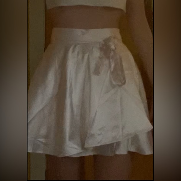 Off White Silky Wrap Skirt - Picture 2 of 5